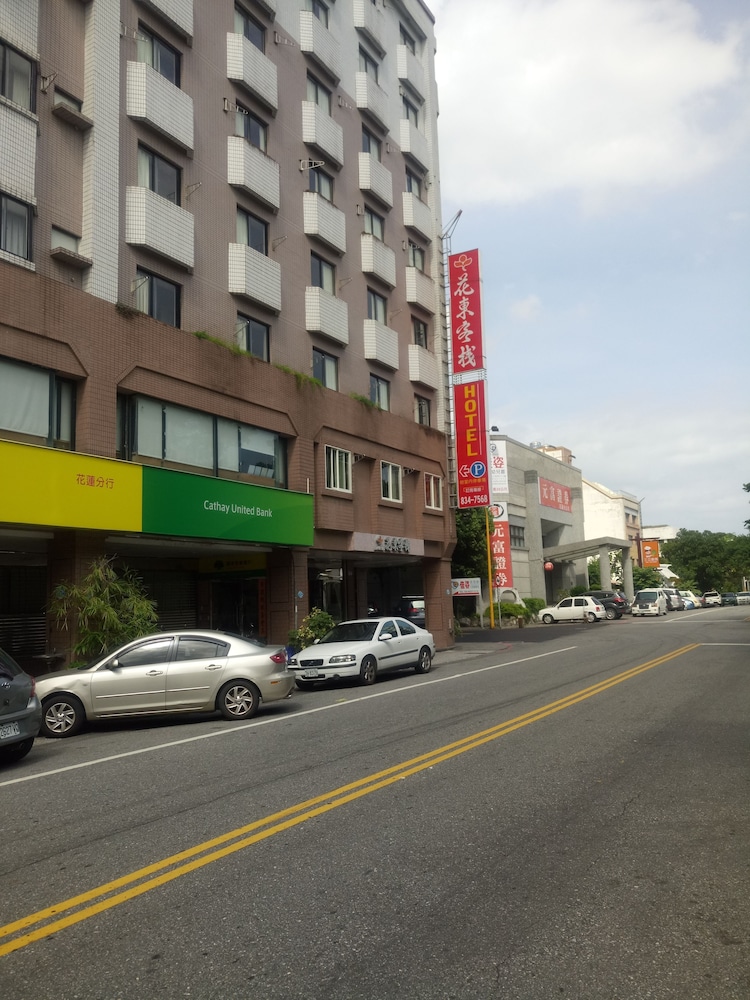 Hua Tong Hotel 50/54