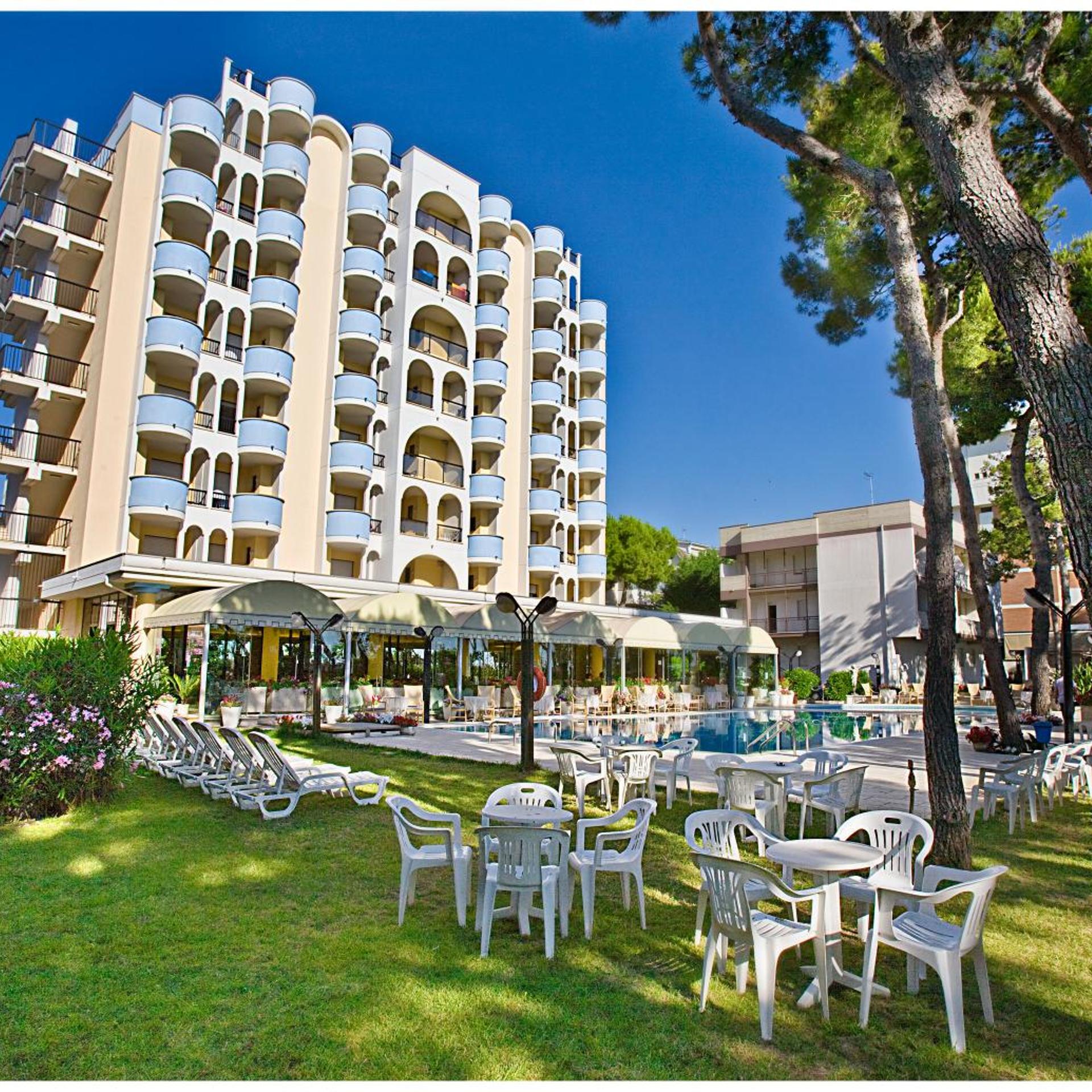 HOTEL PARCO DEI PRINCIPI 6/56