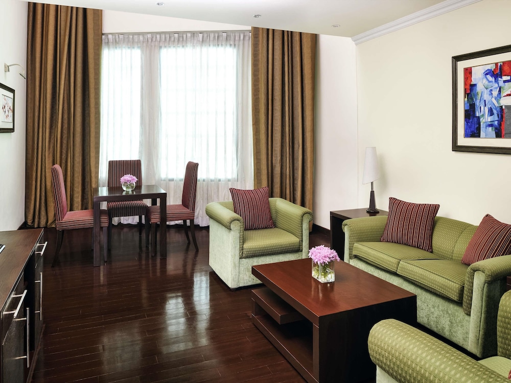 Movenpick Karachi Hotel 30/49