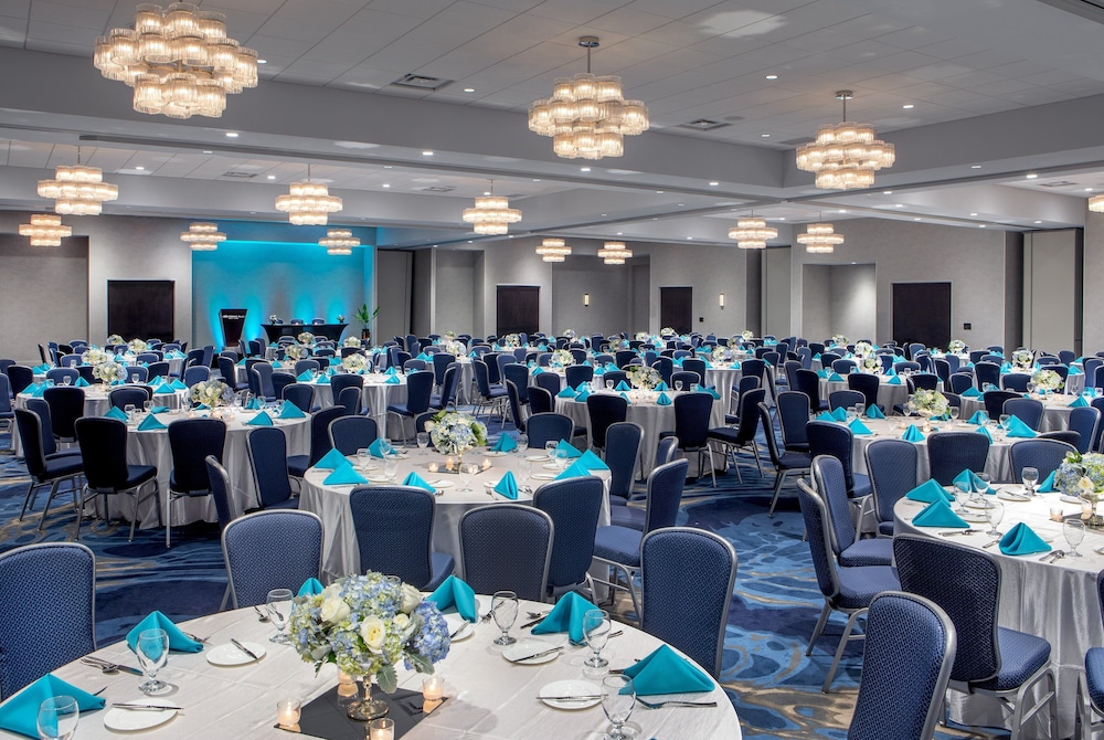 CROWNE PLAZA BOSTON - WOBURN 66/80