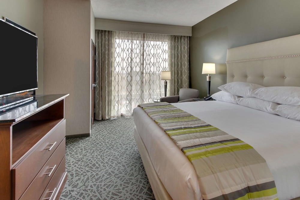 Drury Inn & Suites Columbus Polaris 8/50
