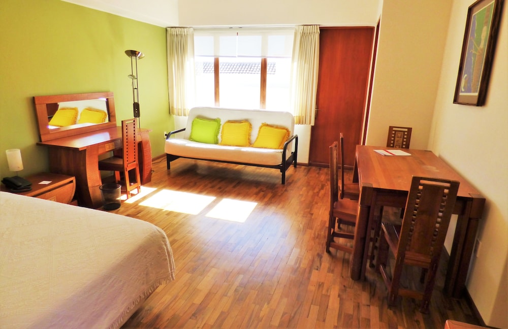 Villa Antigua Hotel 8/30