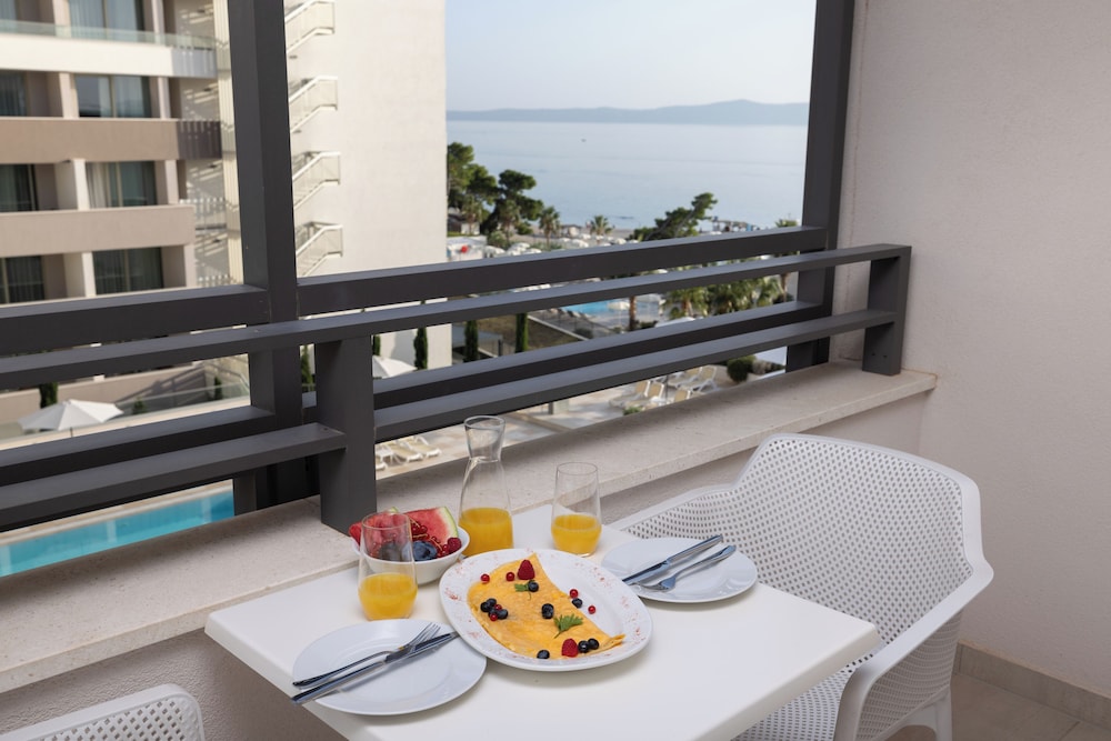Romana Beach Resort 49/66