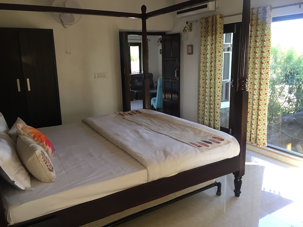 HOTEL RATAN VILLAS 4/32