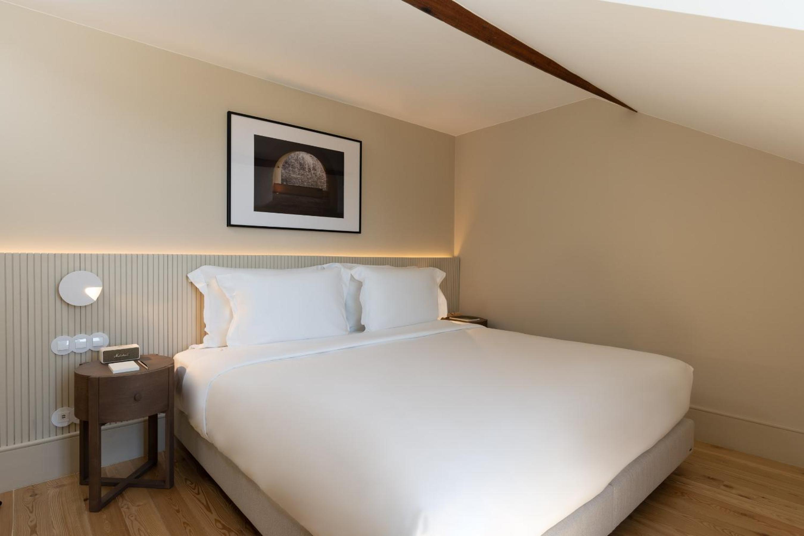Room, Ocean View, Attic