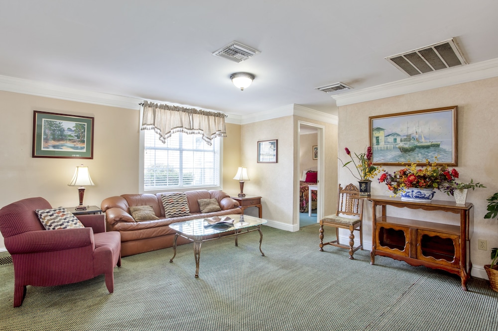 Edgewater Inn 19/51