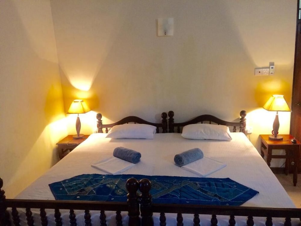 The Lake View Bungalow Yala 13/50