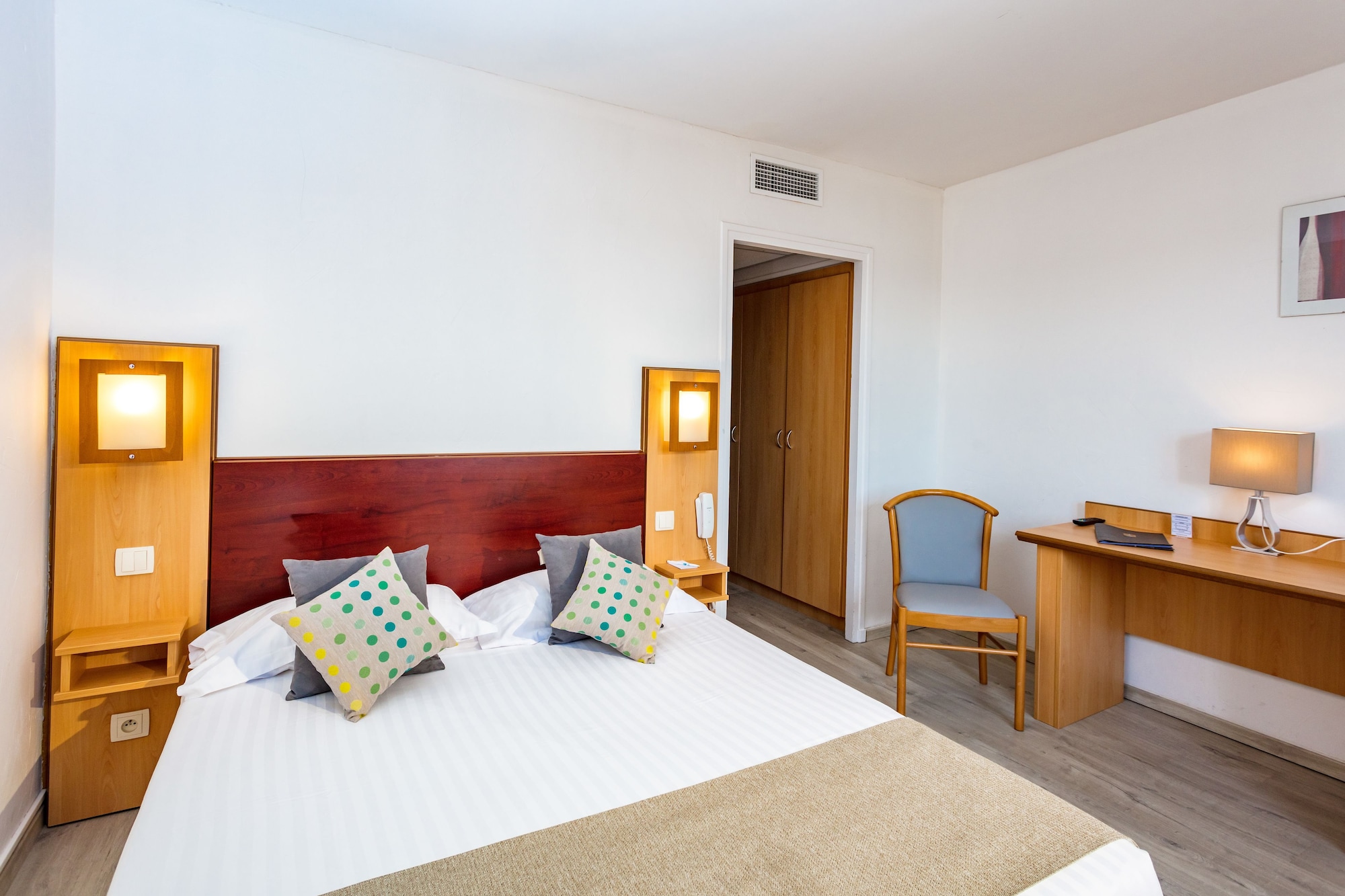 Room, Double Bed, Village Side, Superior Floor