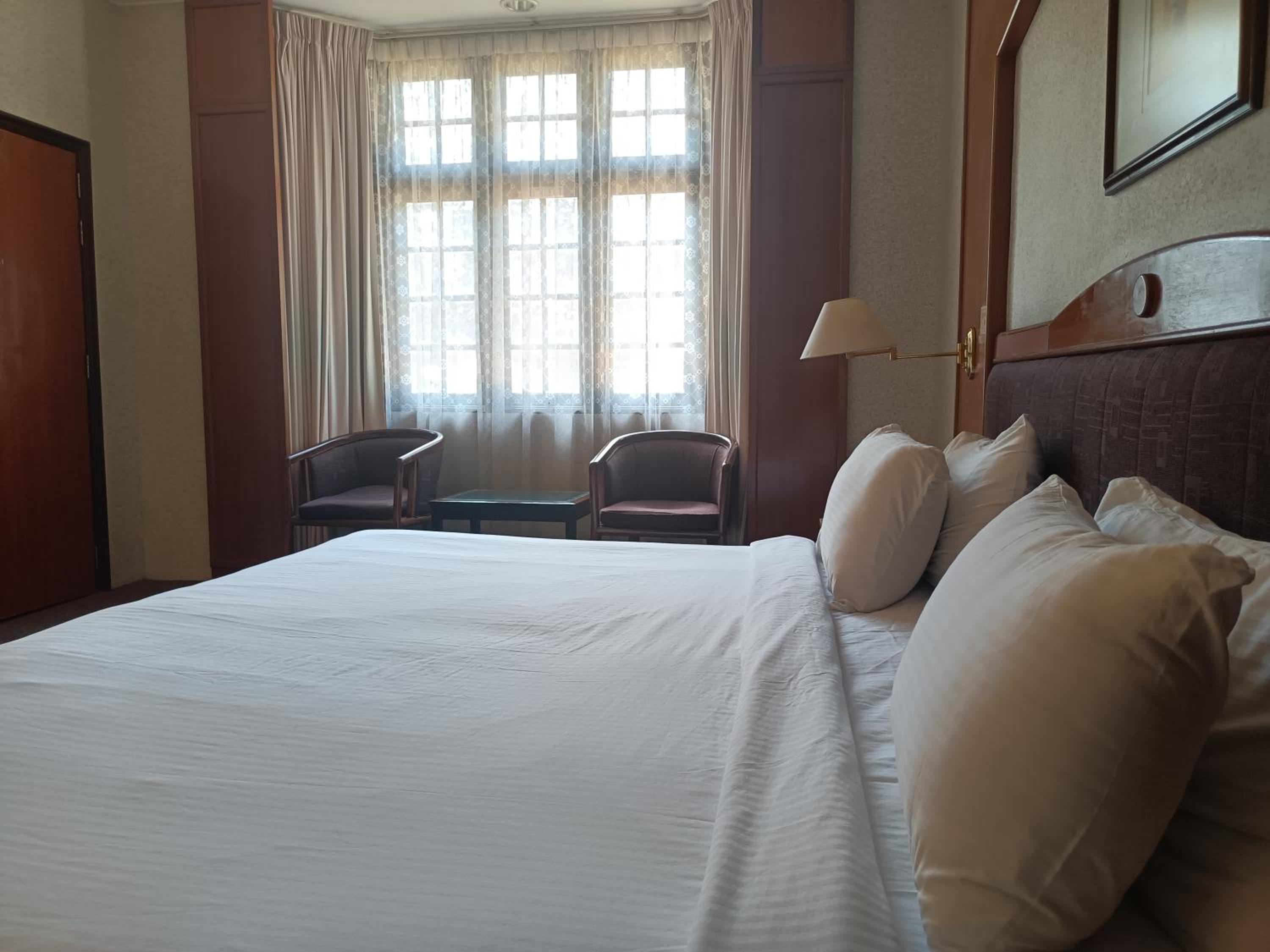 Room, Single, Golf Course View