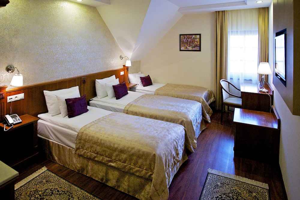 Gold Hotel Budapest 14/68