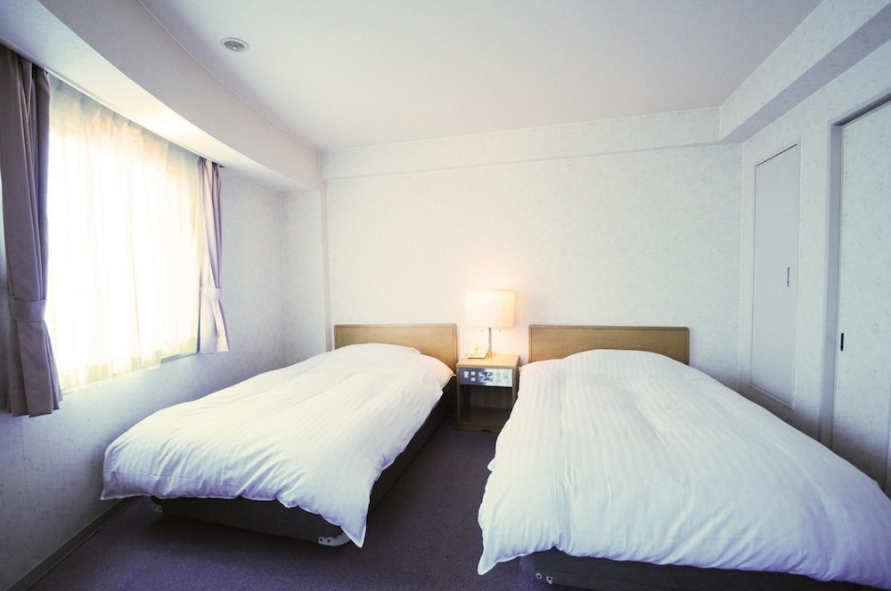 Hotel Saharin 19/50