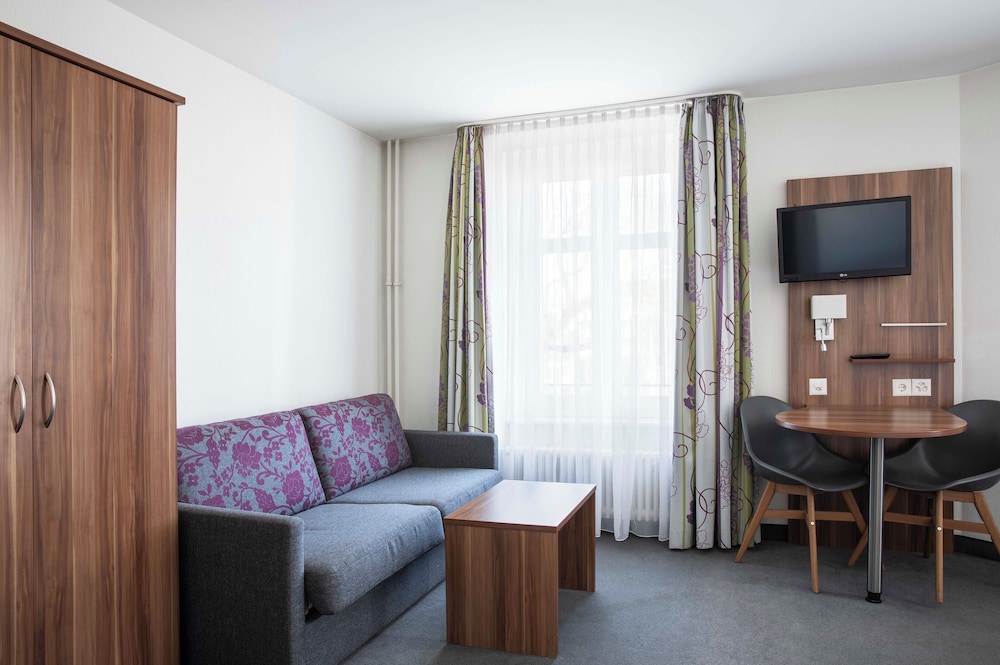 Hotel Restaurant Resslirytti 31/61