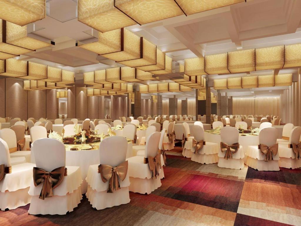 Zijingang International Hotel 46/56