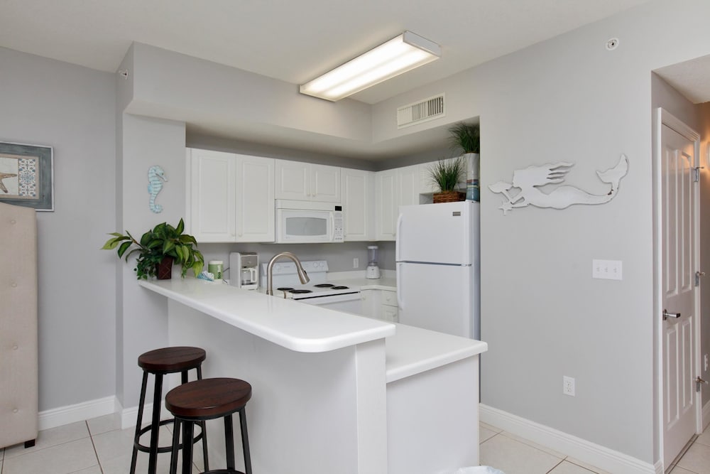 Celadon Beach Resort By Panhandle Getaways 10/50