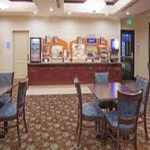 Holiday Inn Express Hotel Clovis Fresno 55/76