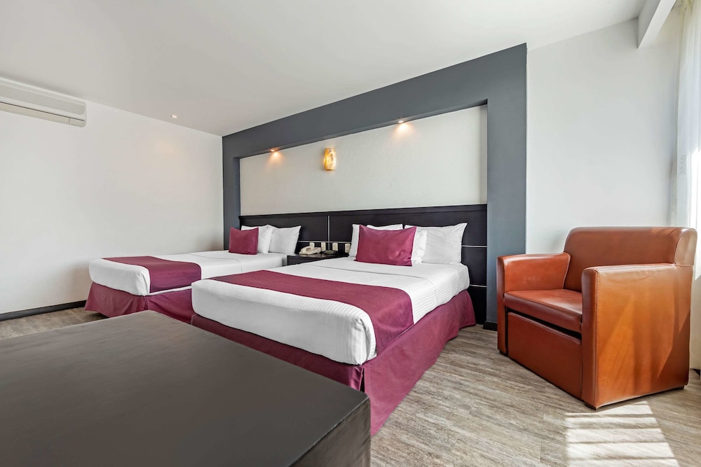 ROOM, 2 DOUBLE BEDS, ACCESSIBLE