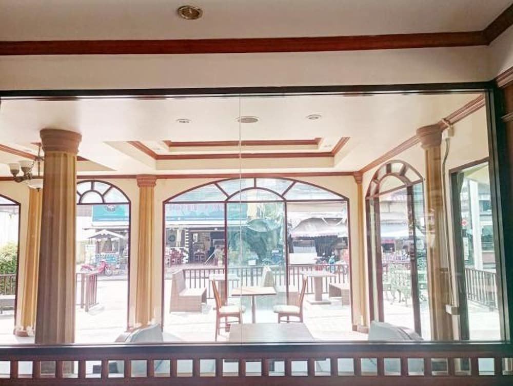 Hua Lin Inn 3/25