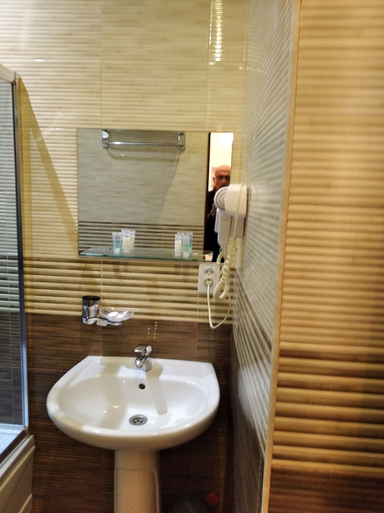 Diplomat Hotel Tbilisi 50/50