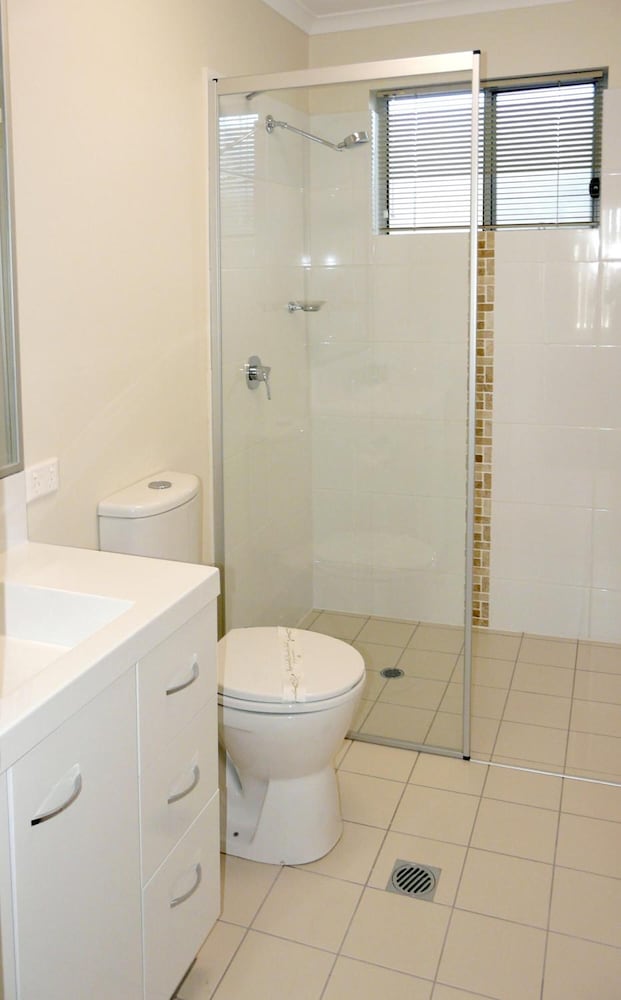 Direct Hotels Monterey Moranbah 26/28
