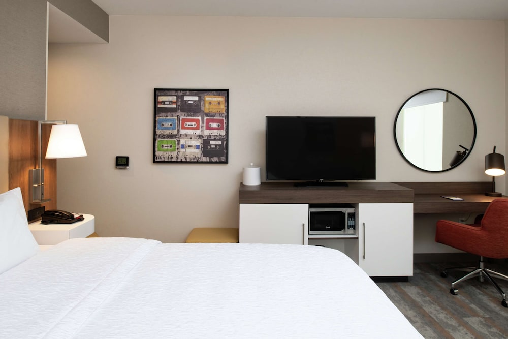 Hampton Inn & Suites Buena Park 22/55