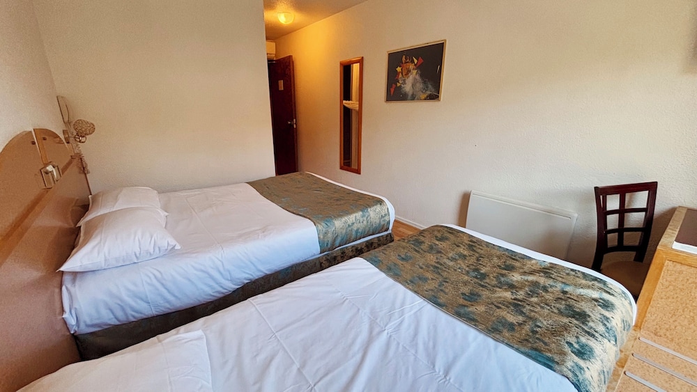 Kyriad Direct Arpajon 17/50