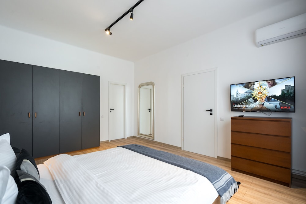 1 BEDROOM, EXECUTIVE, APARTMENT, CITY VIEW