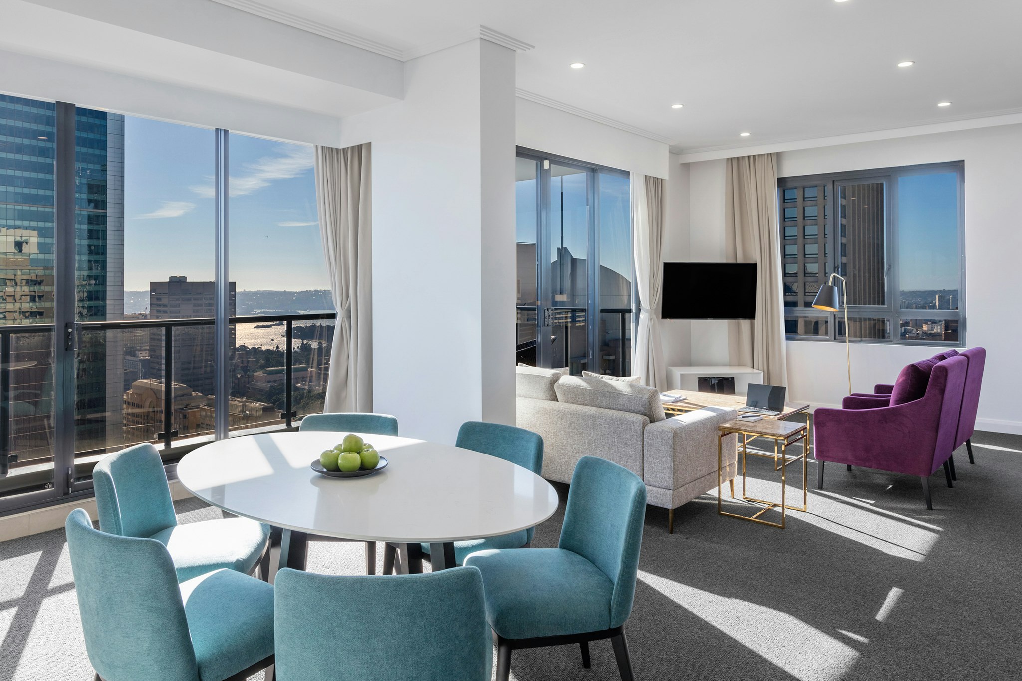 Meriton Suites Pitt Street 52/65
