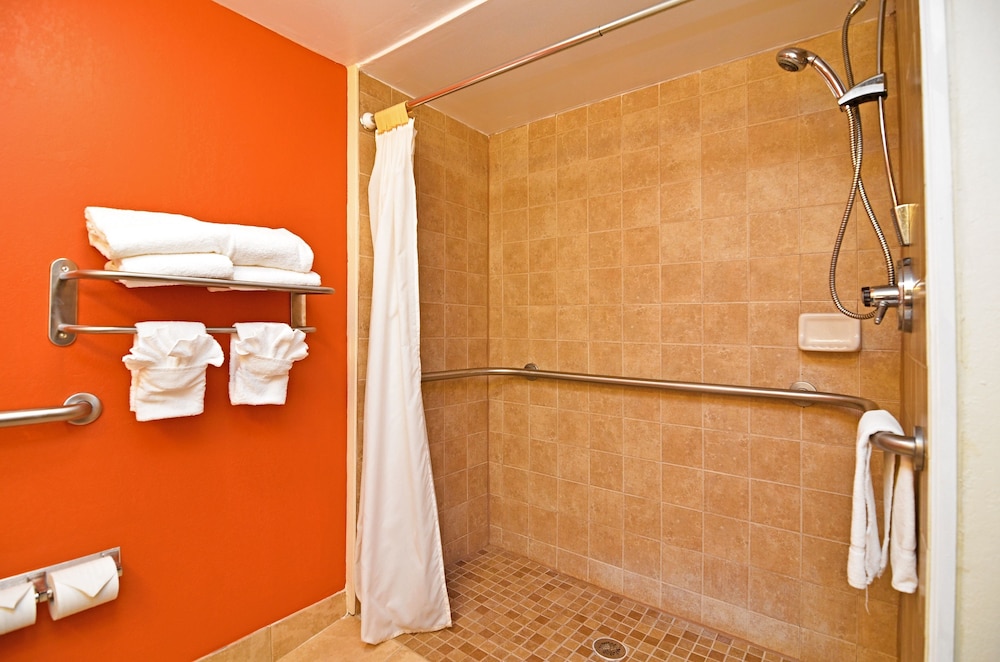 Sleep Inn Savannah Gateway I-95 8/39