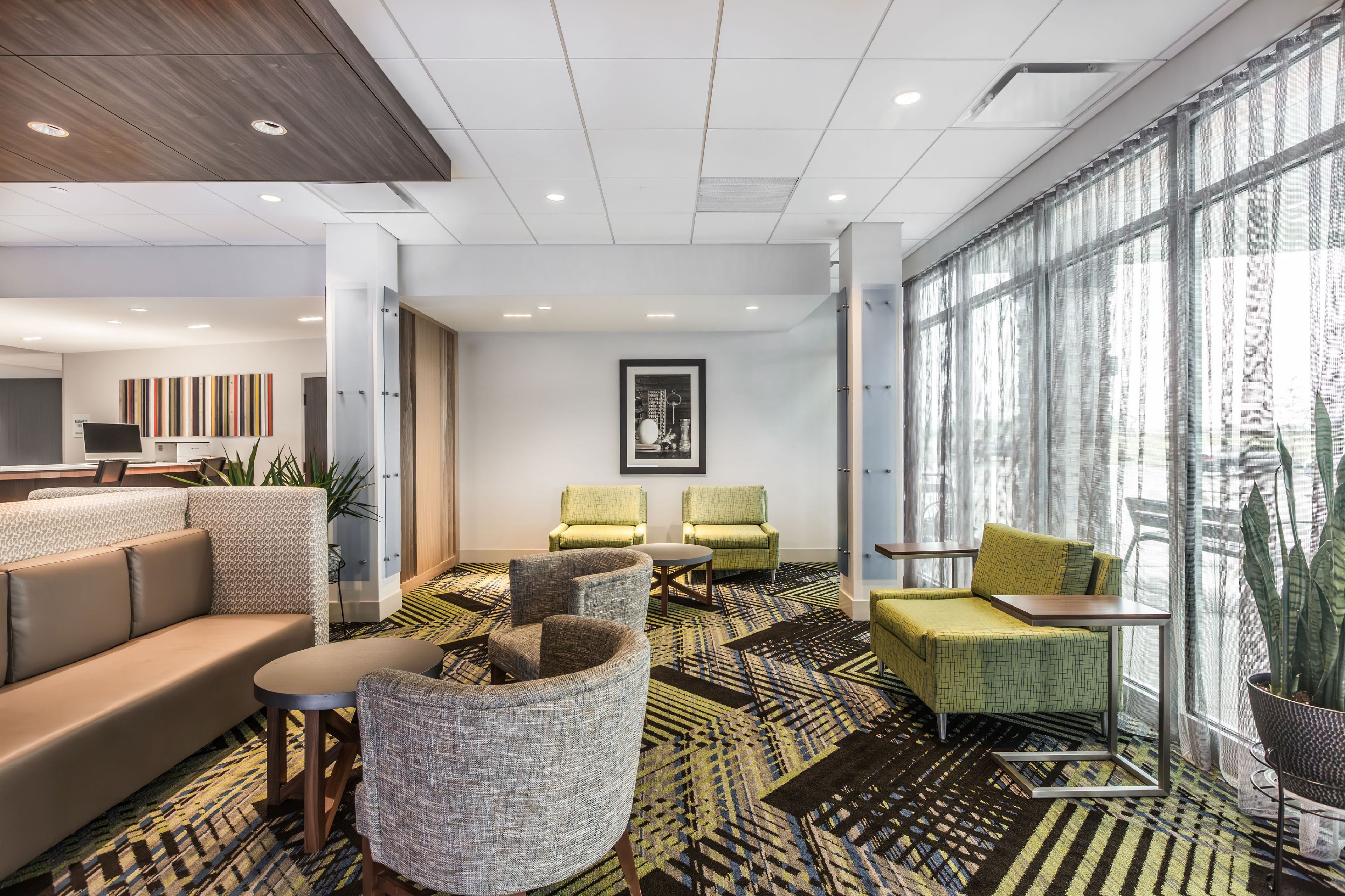 Holiday Inn Express and Suites Welland 41/65