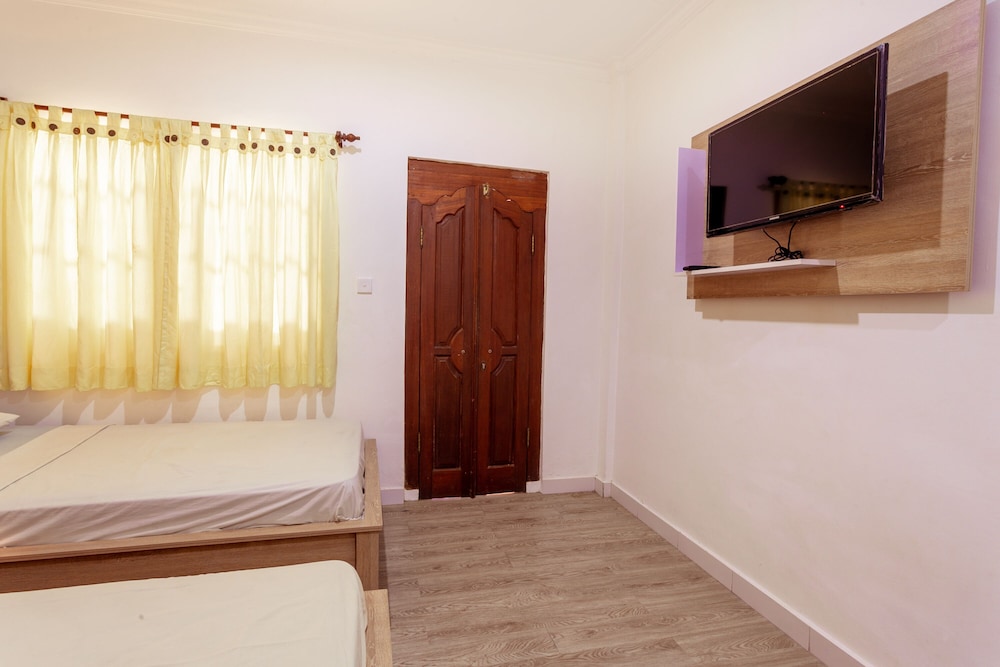 Segara Sadhu Inn 27/62