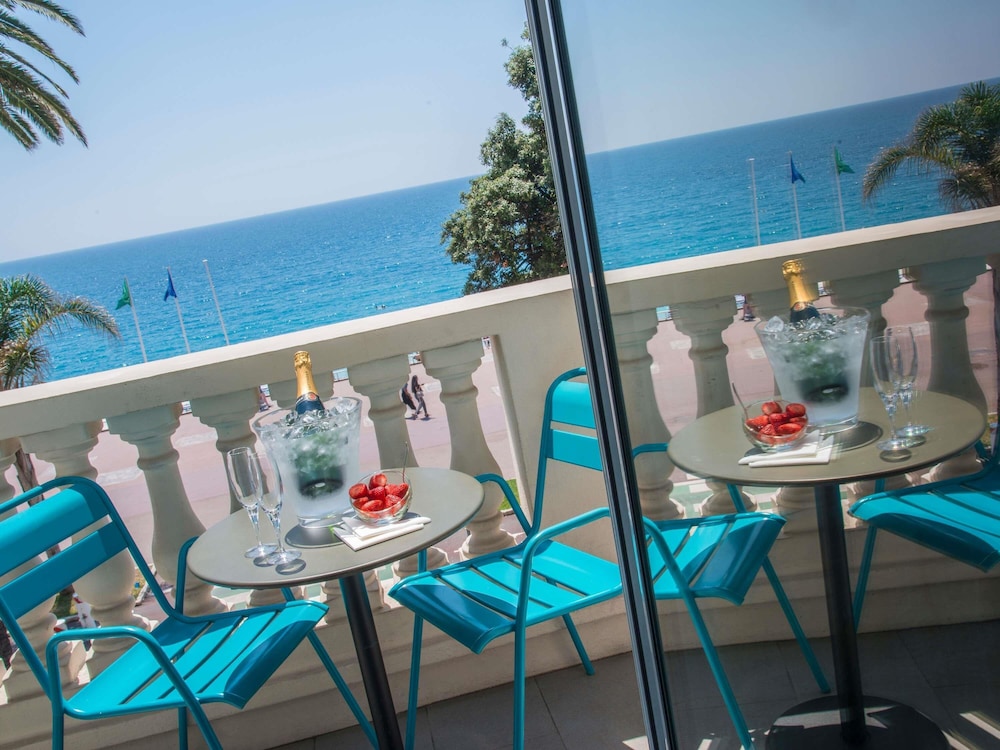 Mercure Nice Marche aux Fleurs Hotel 63/72