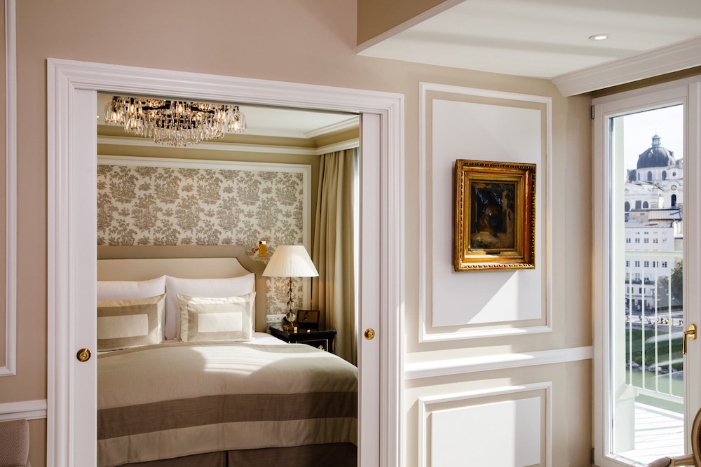 SIGNATURE, SUITE, BALCONY