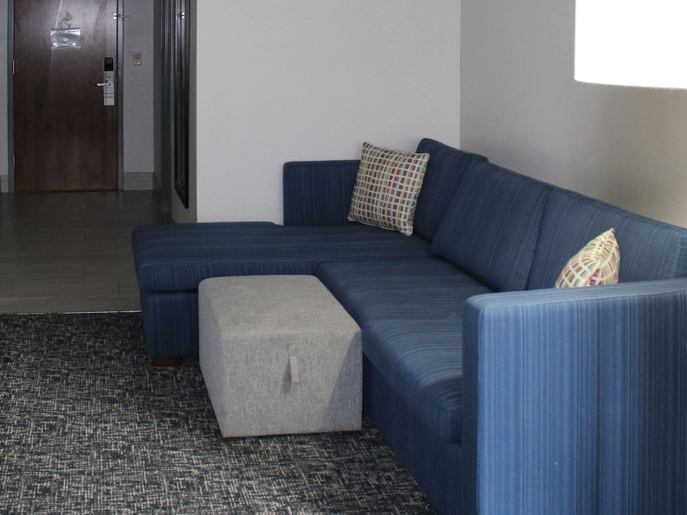 Comfort Inn & Suites Near Lake Guntersville 41/52