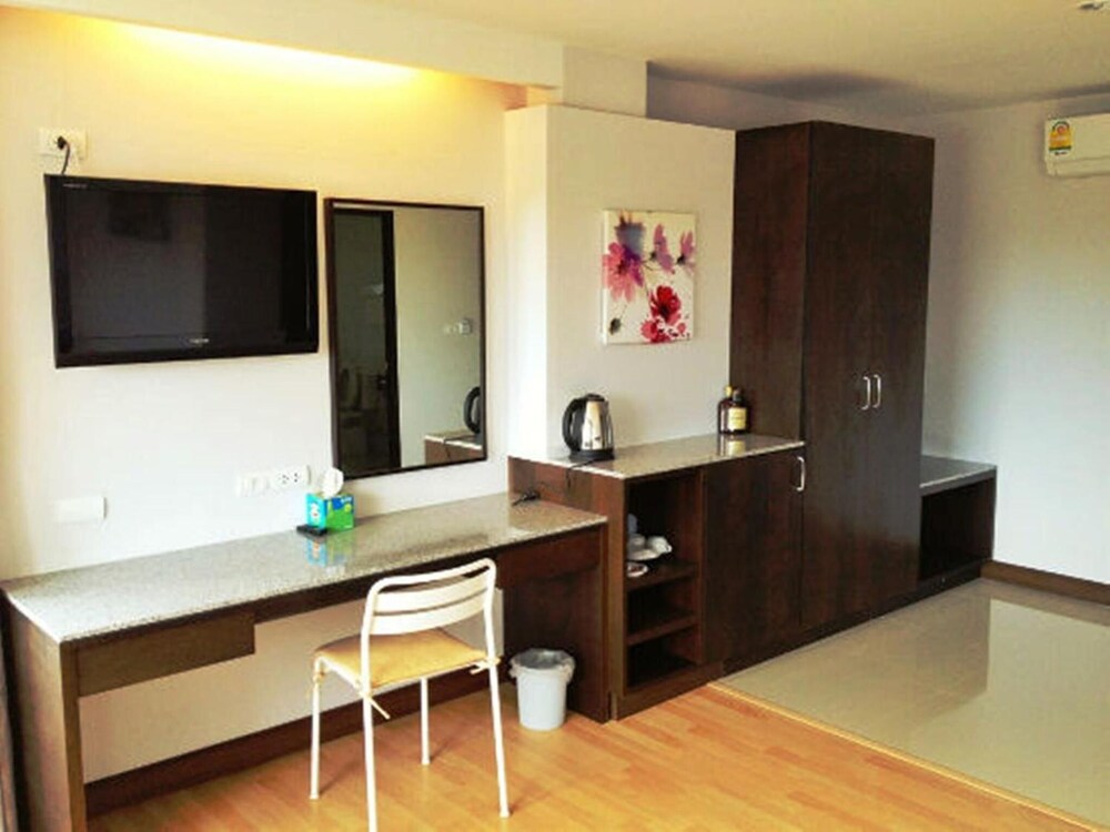 Sinkiat Buri Hotel 59/67