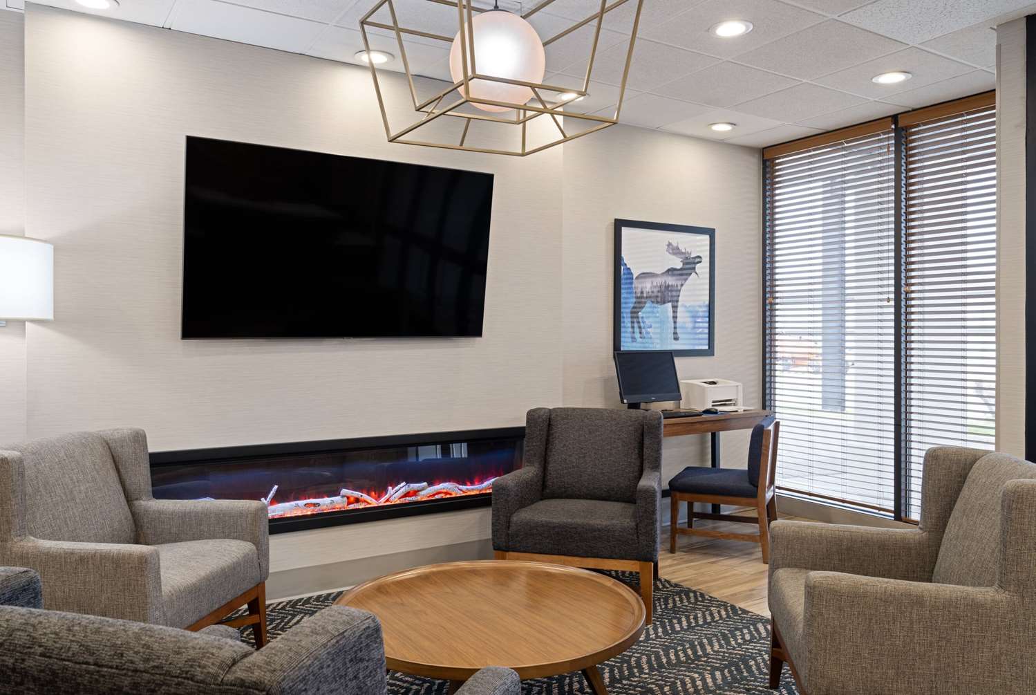 AmericInn by Wyndham Casper Event Center Area 46/55