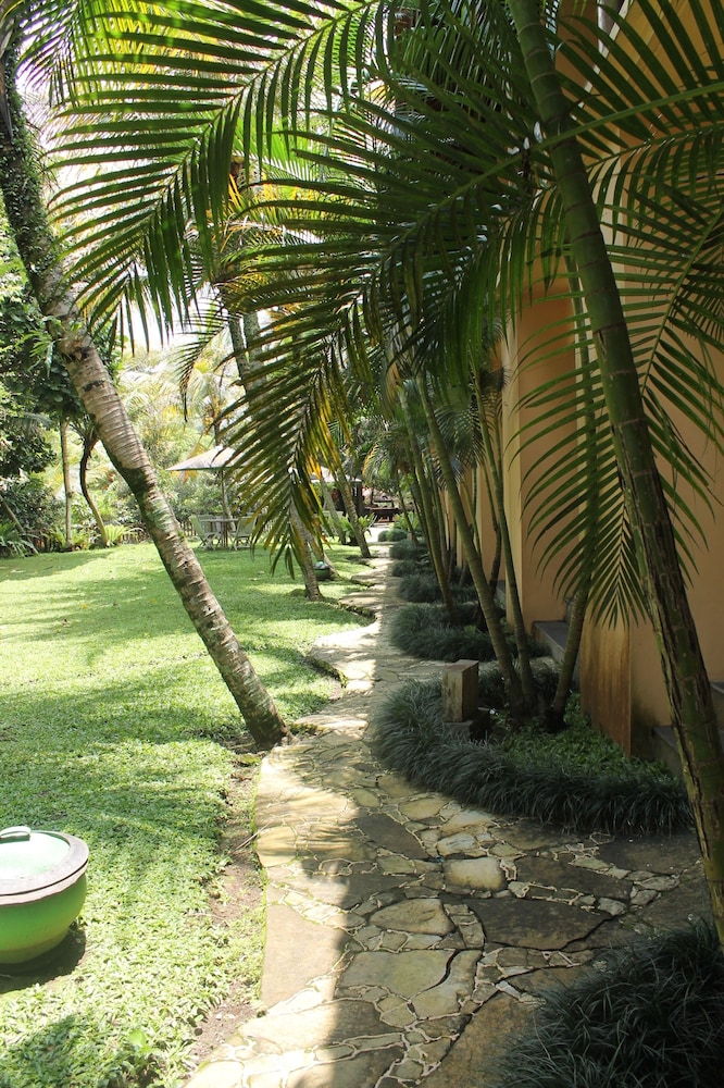Laras Asri Resort And Spa 55/66