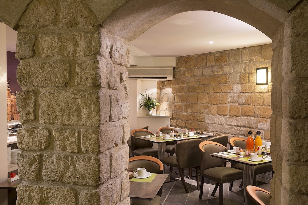 Hotel Elysa Luxembourg 26/41