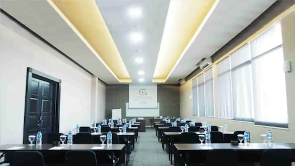 Grage Hotel Cirebon 64/71