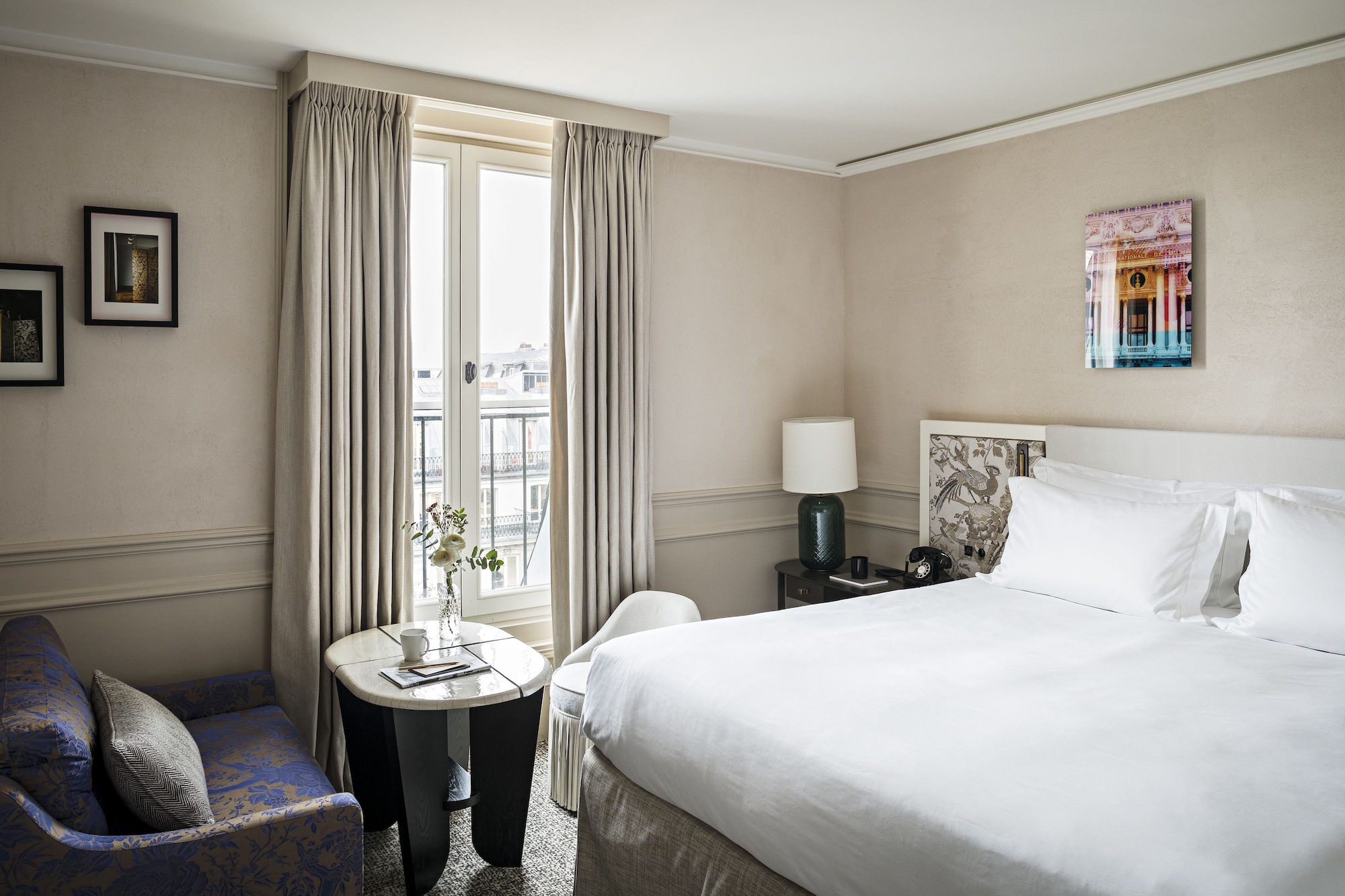 SUPERIOR, QUEEN BED, COURTYARD VIEW