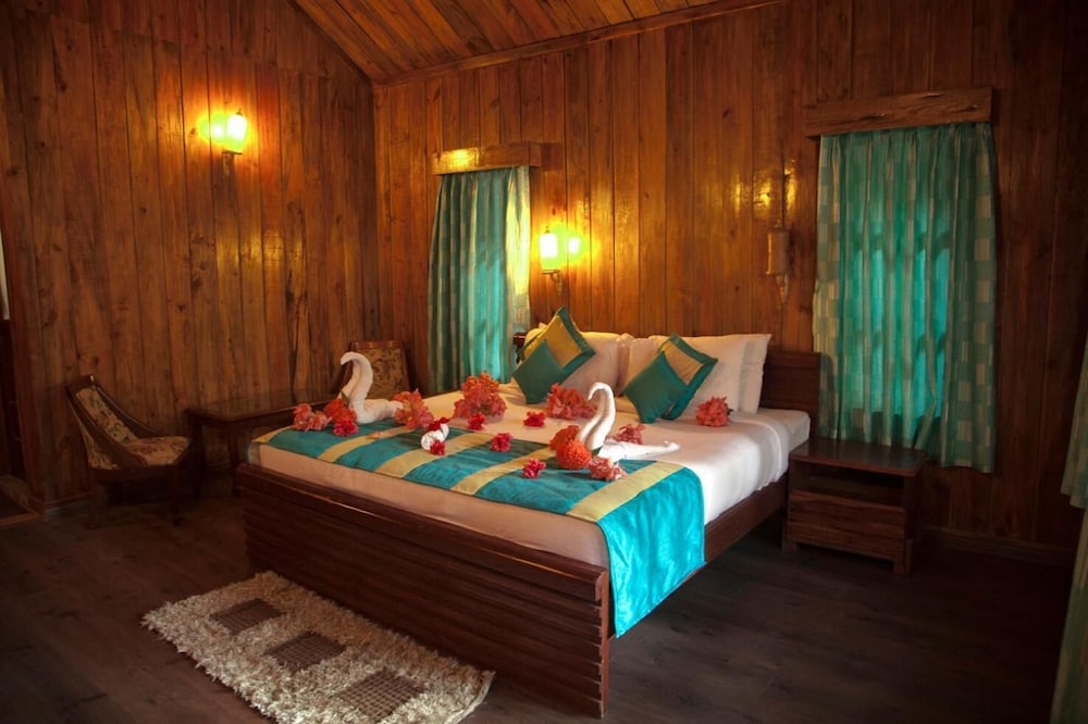 Symphony Palms Beach Resort 19/57