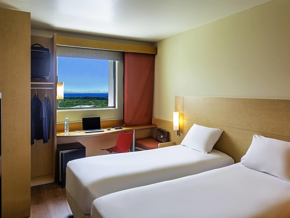 Ibis Cancun Centro 11/44