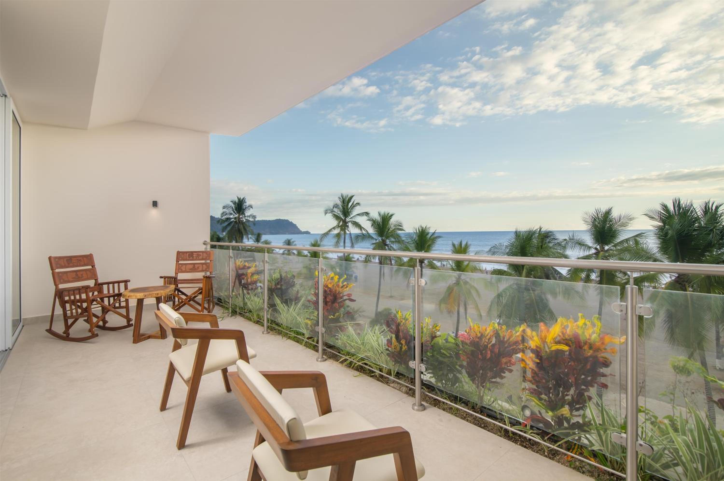 Claritas Beach Bar & Resort, WorldHotels Elite 65/70