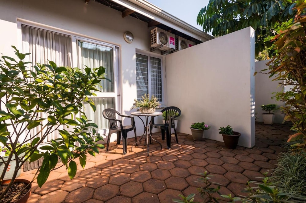 Flamingo Lodge 62/69
