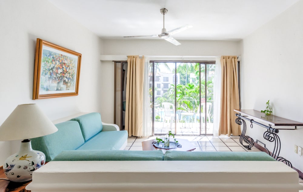 Puerto de Luna All Suites Hotel 39/63