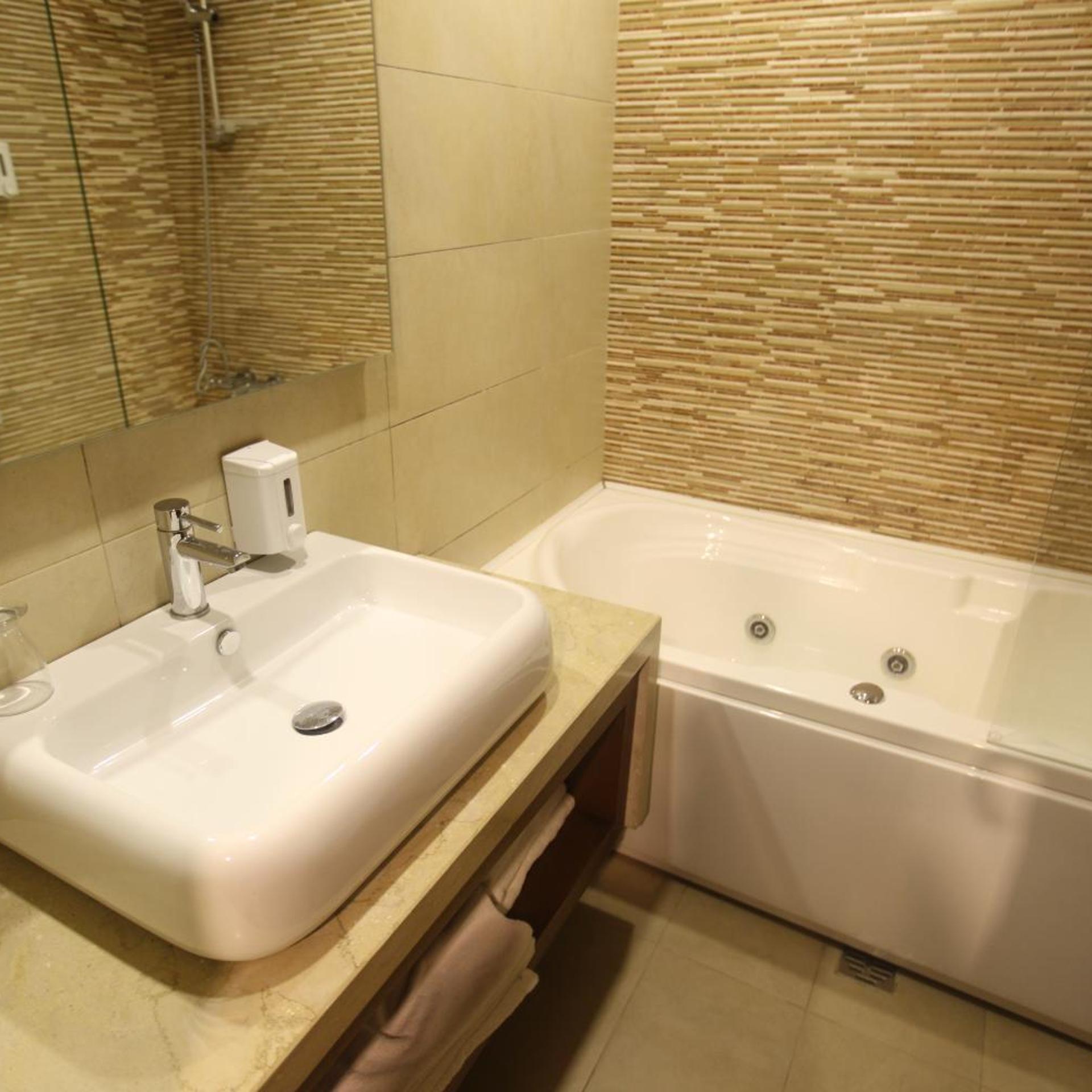 Alpin Llogara Hotel 55/55