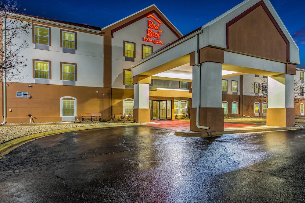 Econo Lodge Inn & Suites Monee 29/59