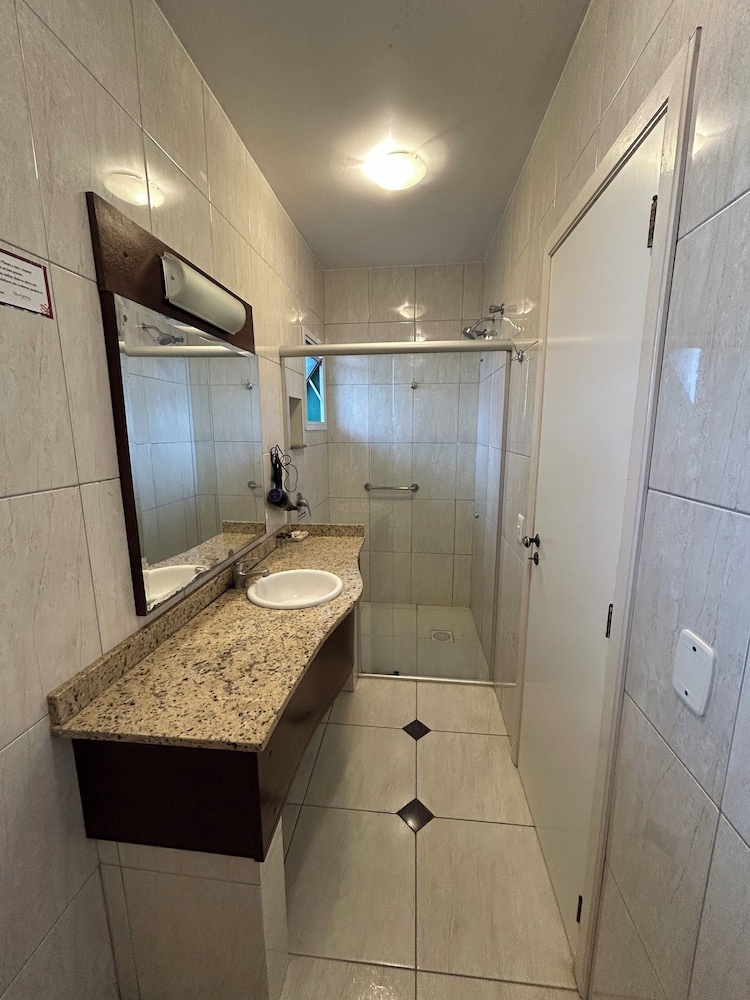 Hotel Via Serena 54/55