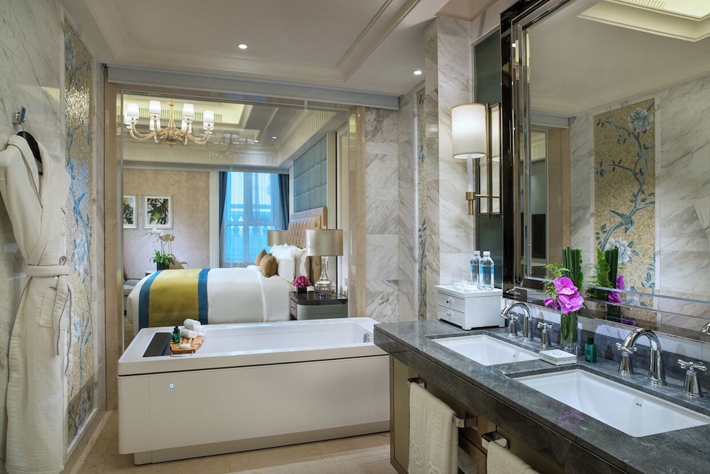 SOFITEL SHANGHAI HONGQIAO 50/50