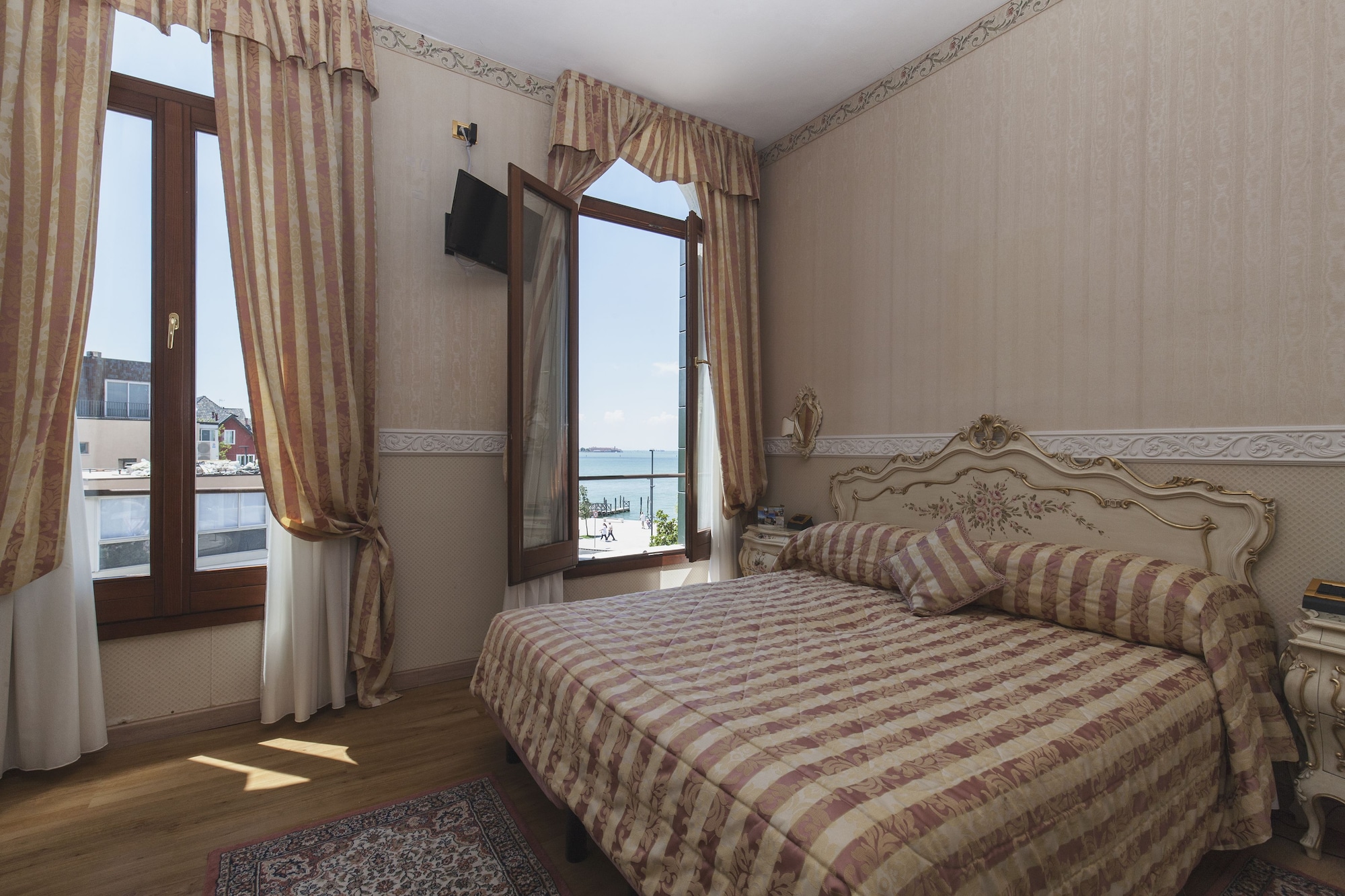 Comfort, Double Bed, Lagoon View