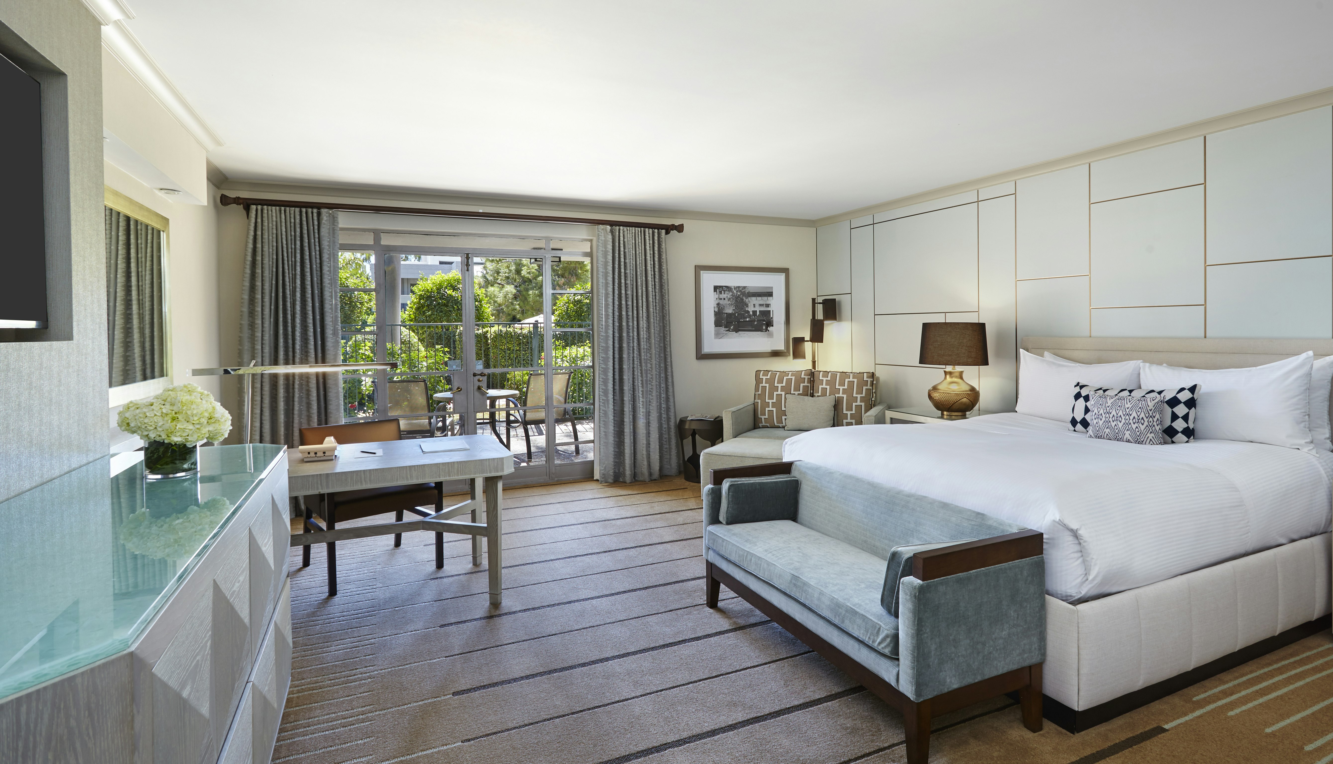 RESORT, KING BED, BALCONY